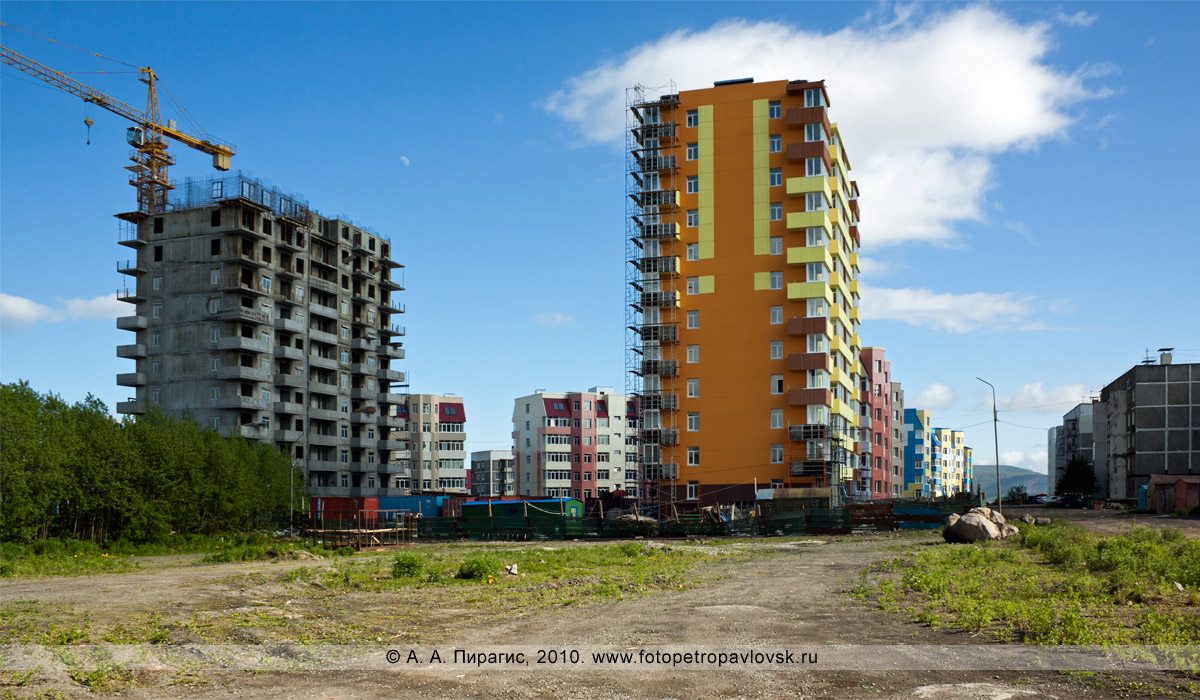 Камчатка фото: Новостройки: Петропавловск-Камчатский, микрорайон Северо- Восток - Архитектура полуострова Камчатка - Петропавловск-Камчатский,  Камчатка фотография